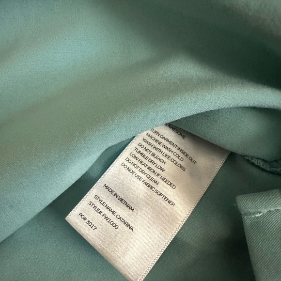 SOLD NA Figs Seaglass Scrub Set XS & SP - Picture 13 of 15